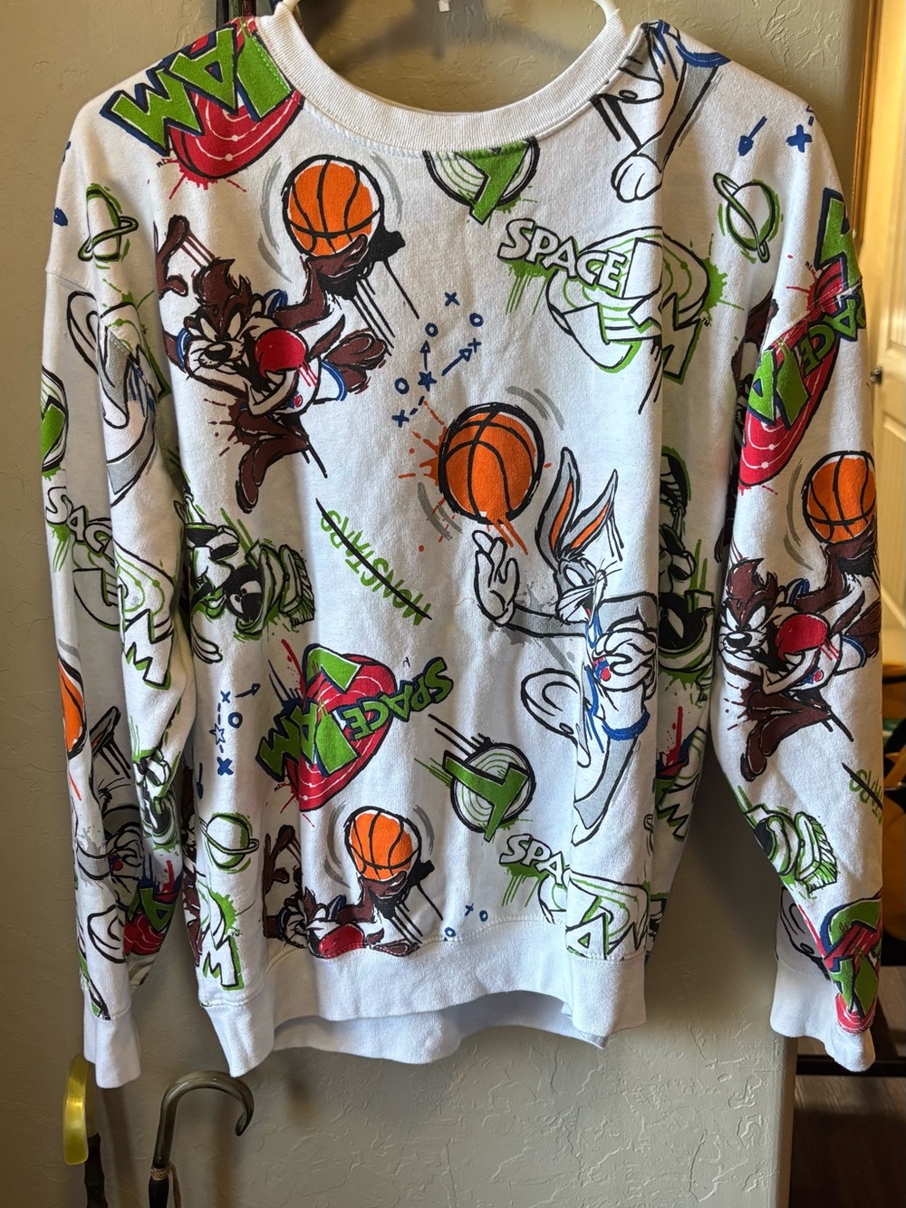 Space Jam All Over Print Crewneck Sweatshirt Size Medium Bugs Bunny Taz